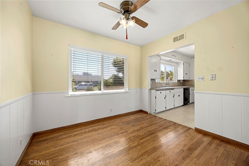 12811 Malena Property Photo 11