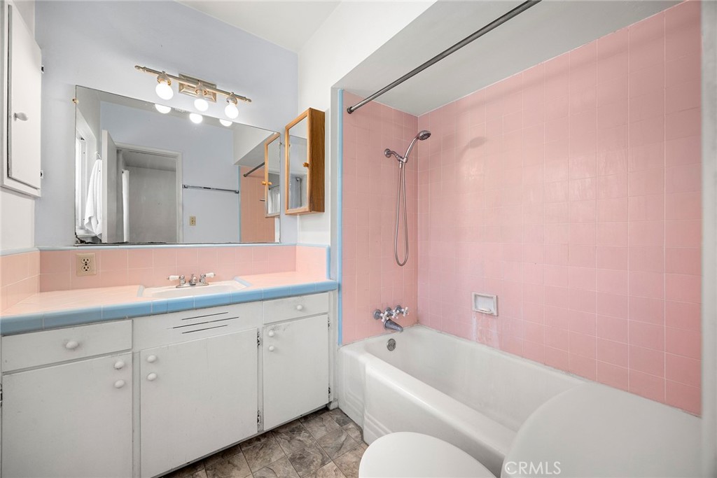 12811 Malena Property Photo 22