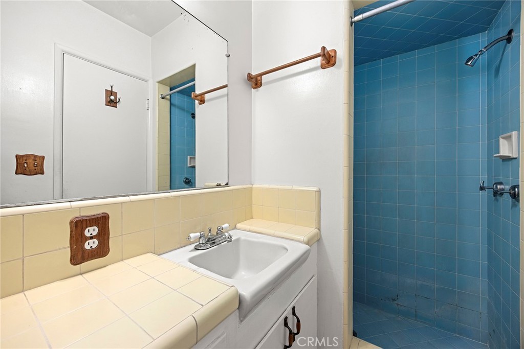 12811 Malena Property Photo 27