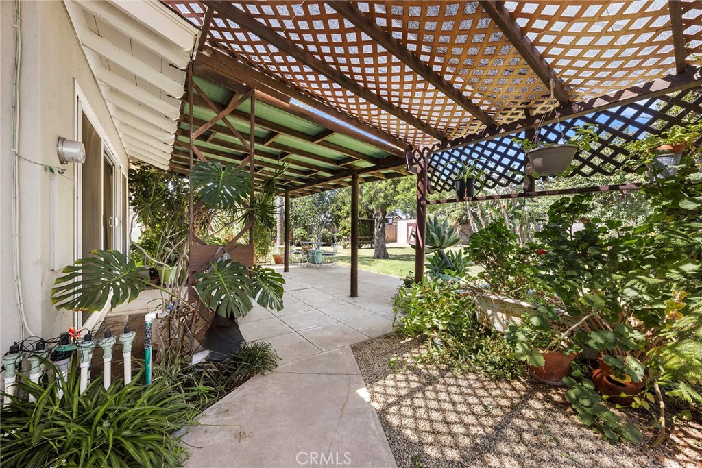 12811 Malena Property Photo 28