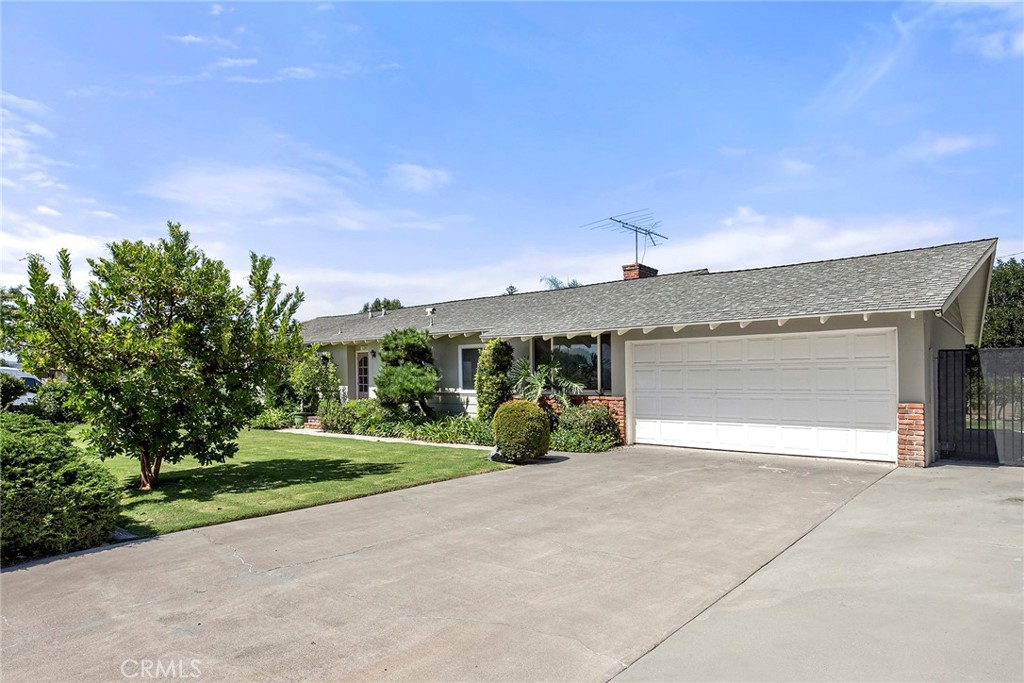 12811 Malena Property Photo 35