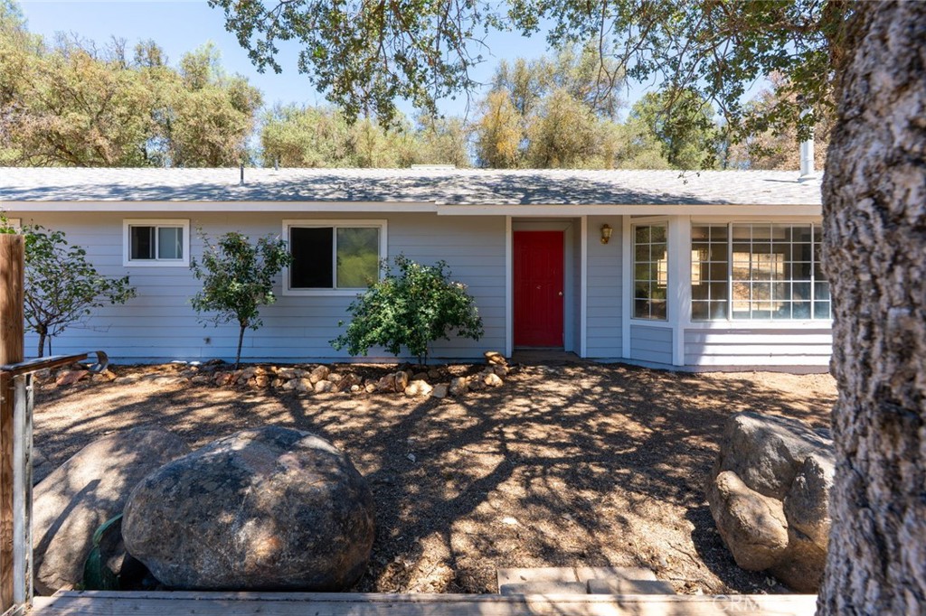 4074 Lakeview Property Photo 3