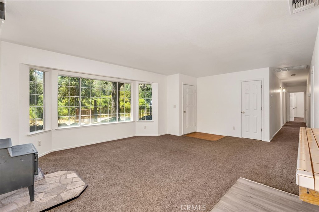 4074 Lakeview Property Photo 6
