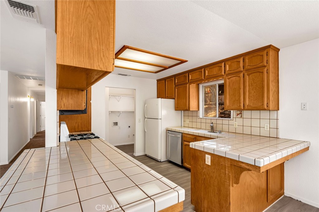 4074 Lakeview Property Photo 12