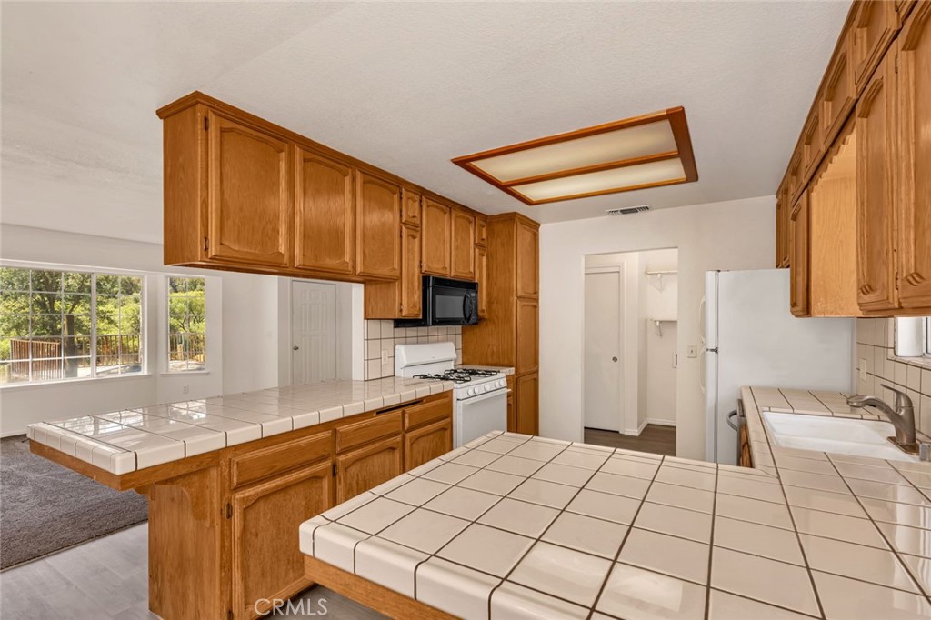 4074 Lakeview Property Photo 14