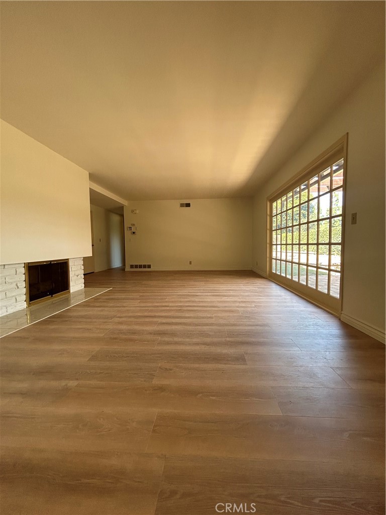 19341 Willowbrook Property Photo 5