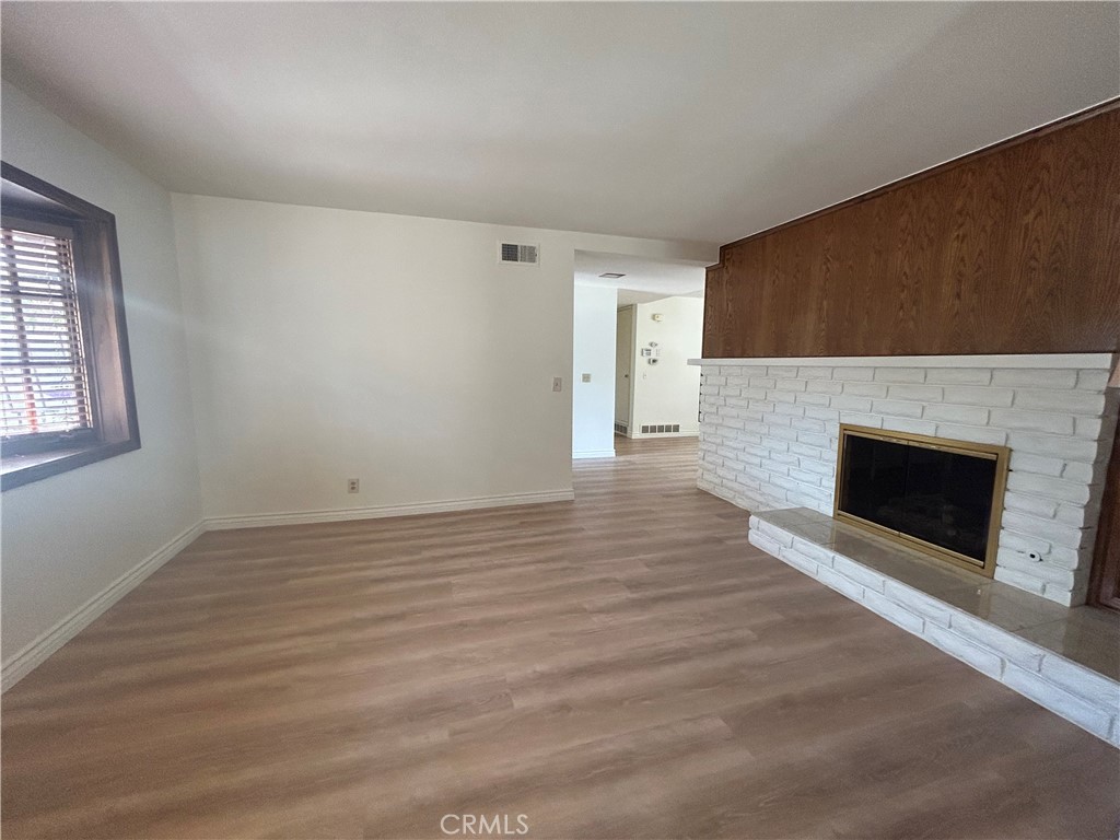 19341 Willowbrook Property Photo 9