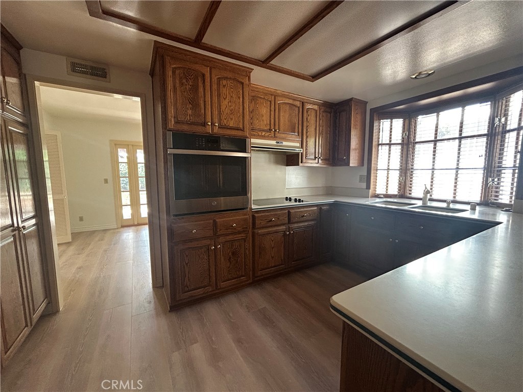 19341 Willowbrook Property Photo 15