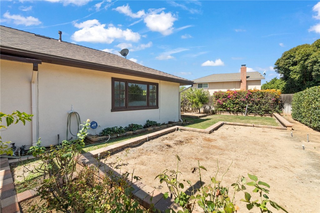 19341 Willowbrook Property Photo 34