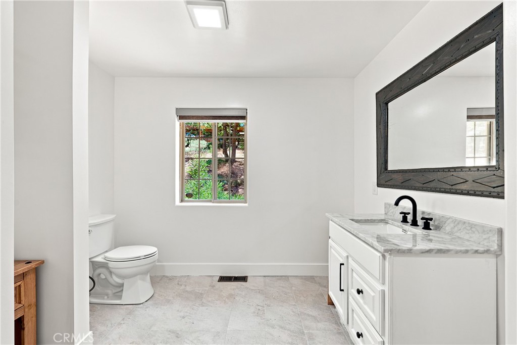1371 La Crescenta Property Photo 17