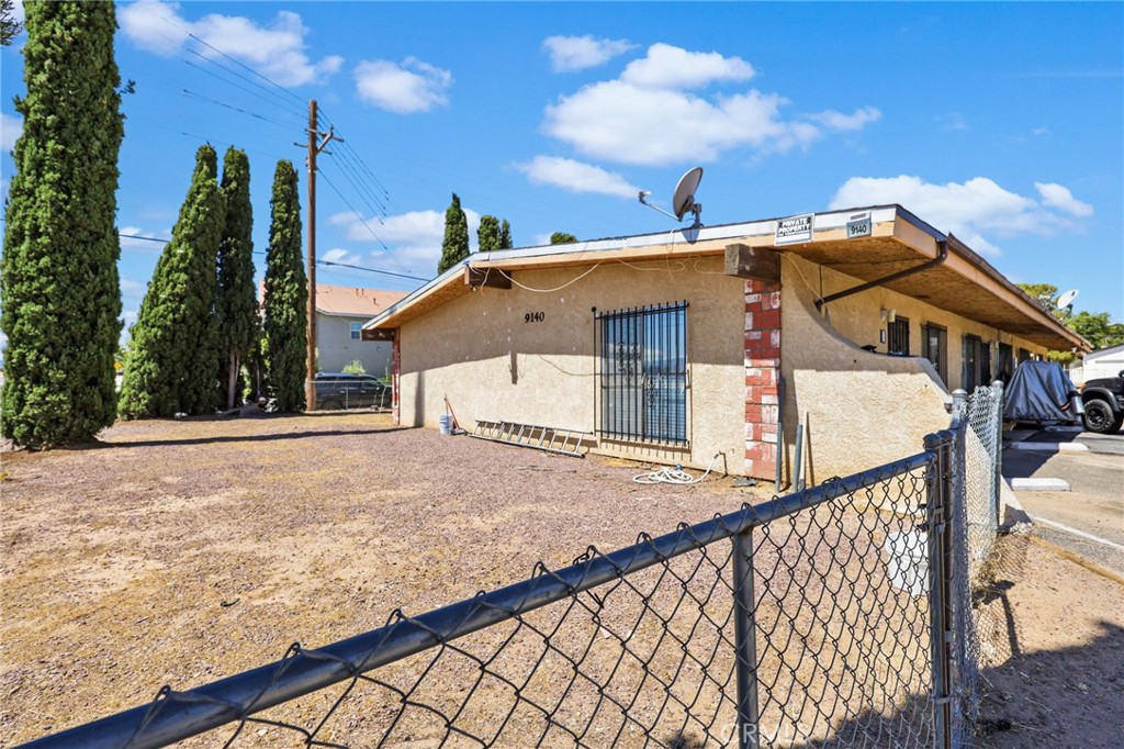 9140 E Property Photo 3