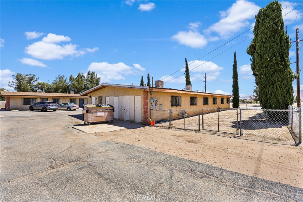 9140 E Property Photo 7