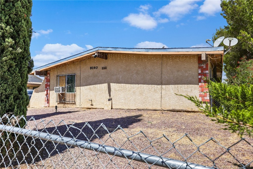 9140 E Property Photo 9