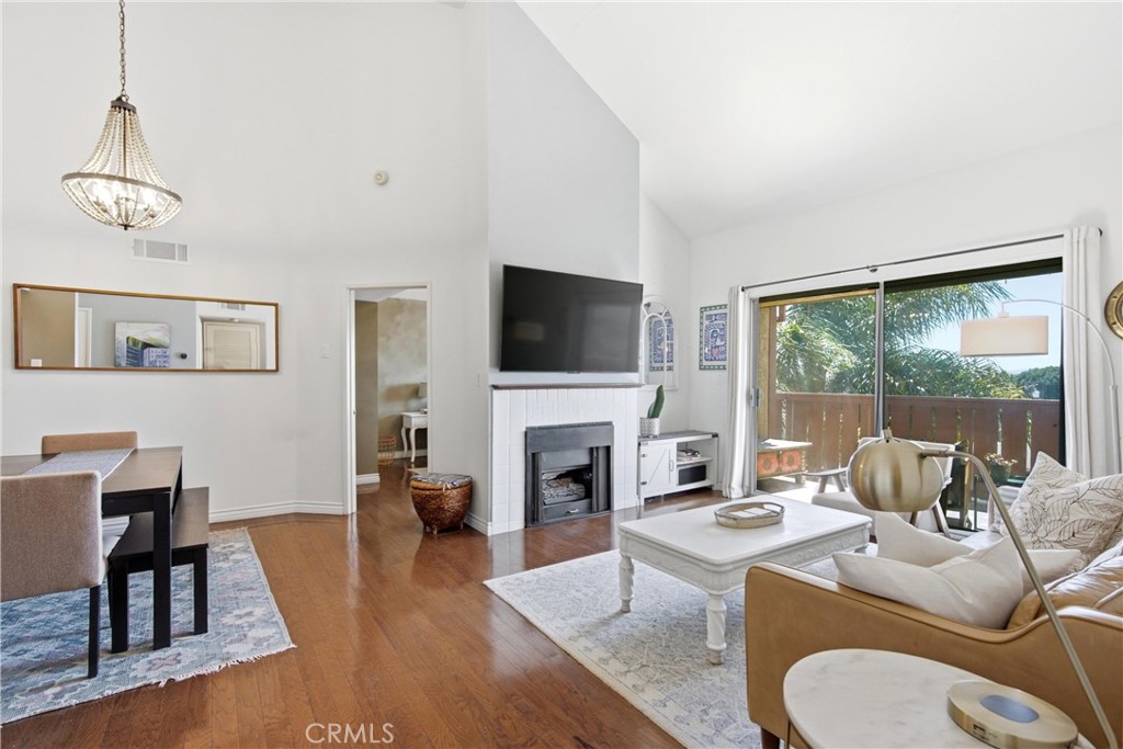 384 Redondo 401 Property Photo 2
