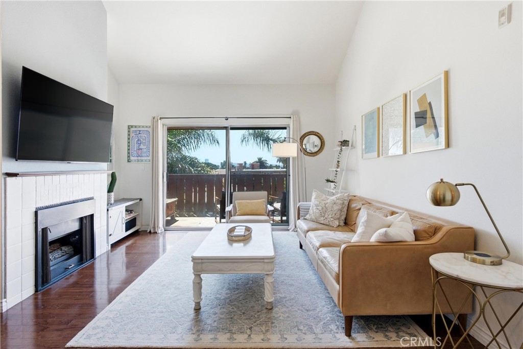 384 Redondo 401 Property Photo 4