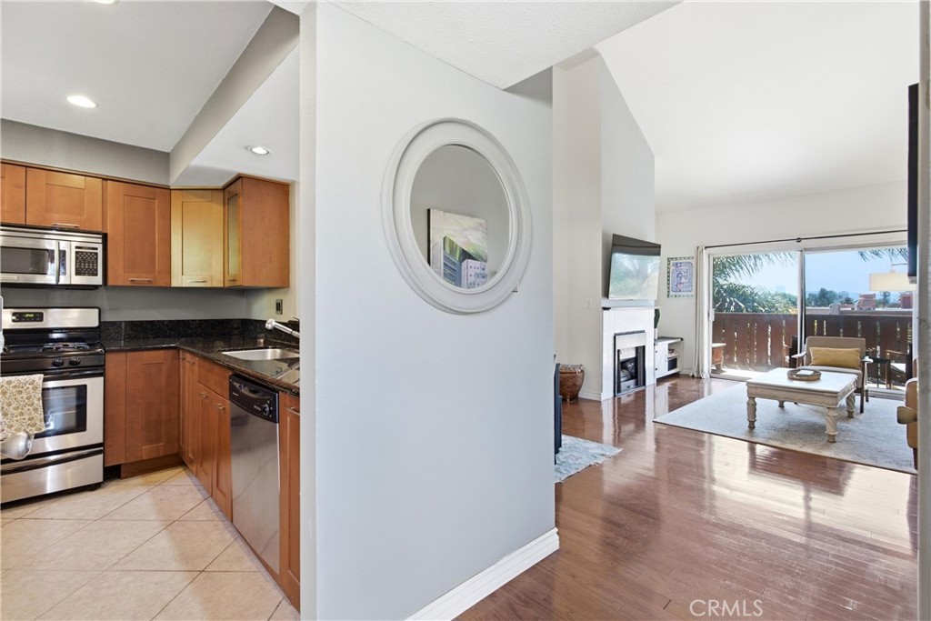 384 Redondo 401 Property Photo 12