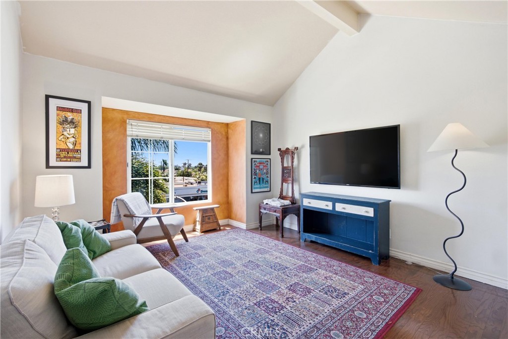 384 Redondo 401 Property Photo 21