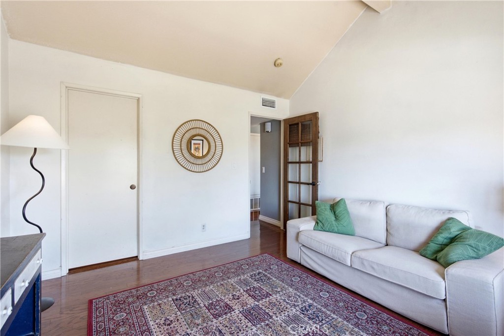 384 Redondo 401 Property Photo 24