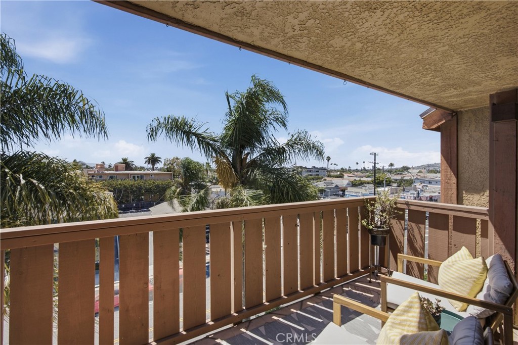 384 Redondo 401 Property Photo 29