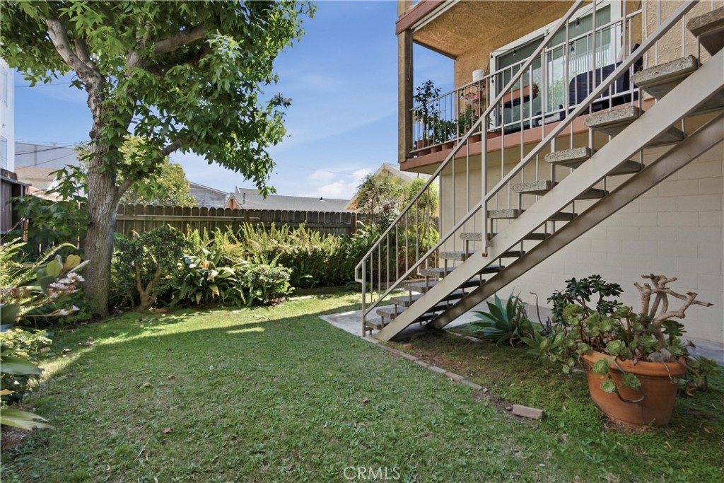 384 Redondo 401 Property Photo 34