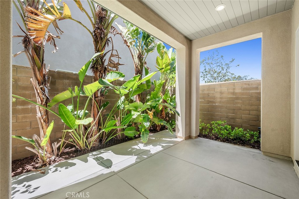 148 Perspective Property Photo 9
