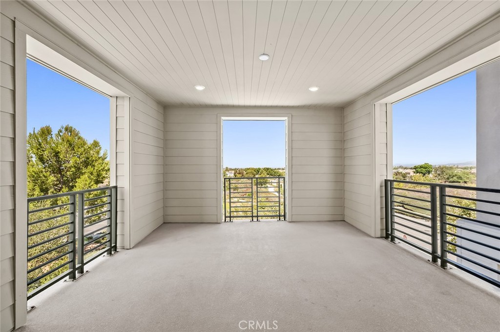 148 Perspective Property Photo 17