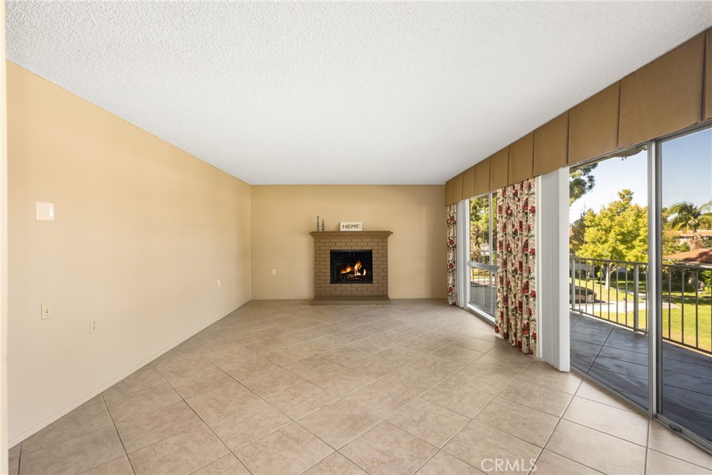 2286 Via Puerta A Property Photo 9