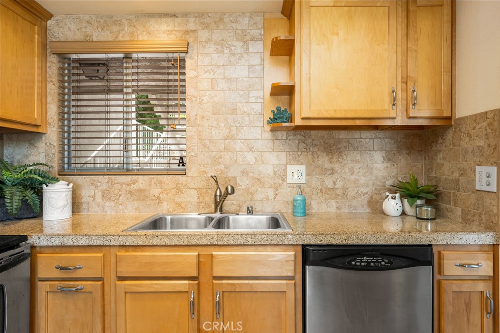 2286 Via Puerta A Property Photo 16