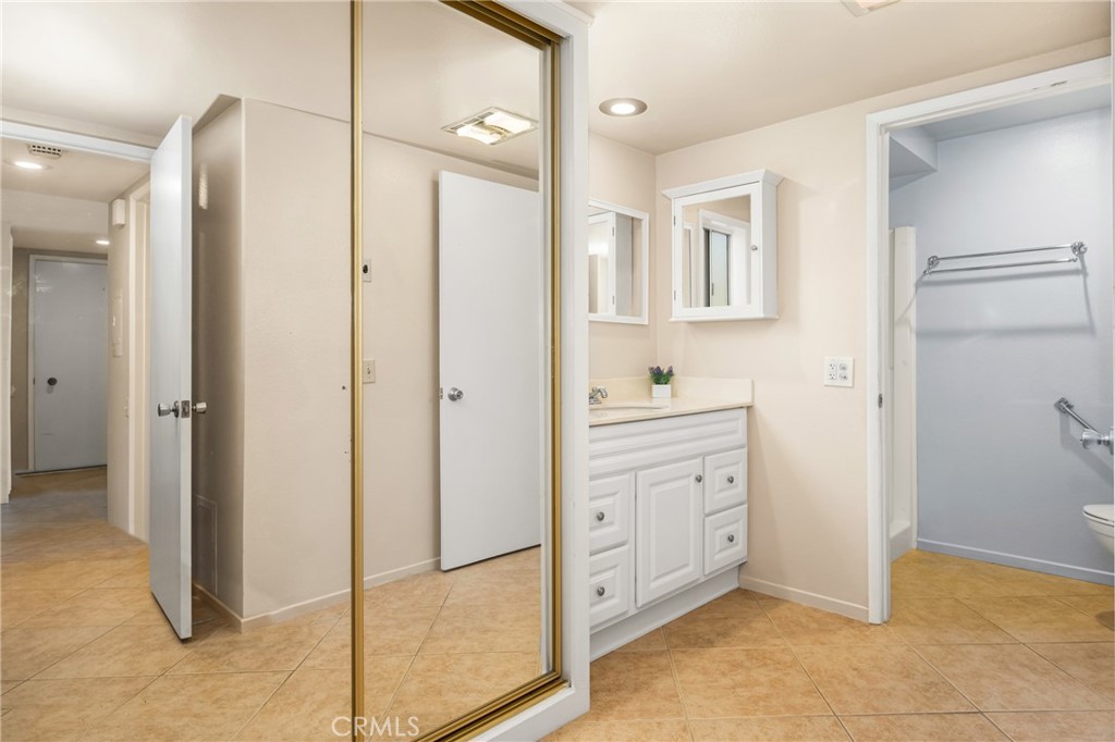 2286 Via Puerta A Property Photo 23