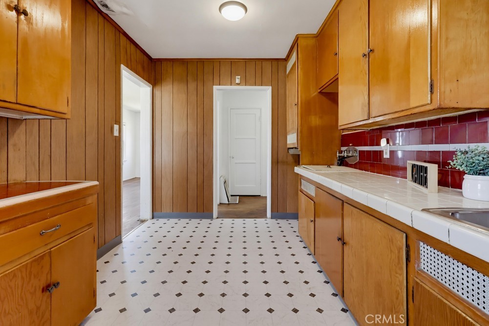 3425 Gale Property Photo 24