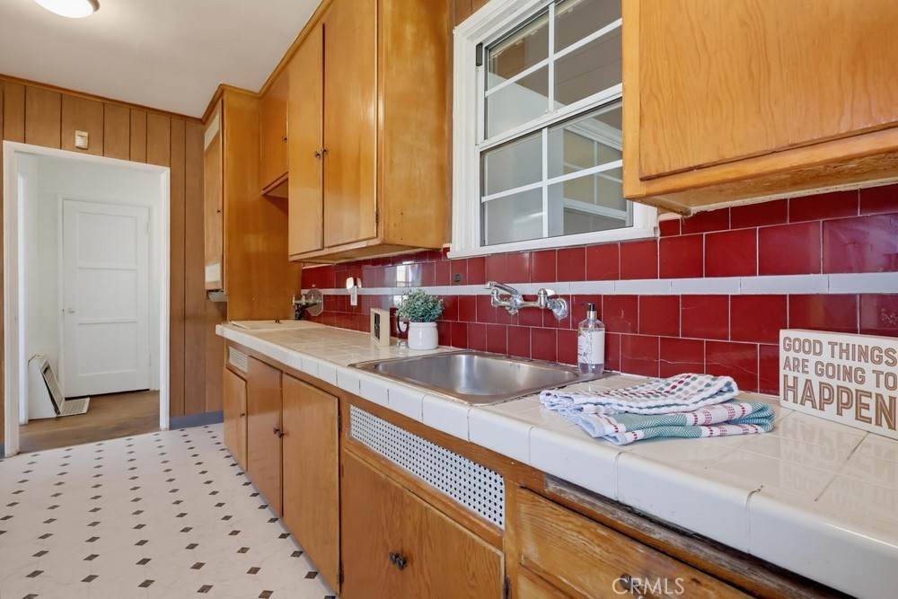 3425 Gale Property Photo 25