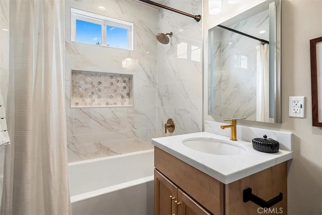 206 Olive Property Photo 10