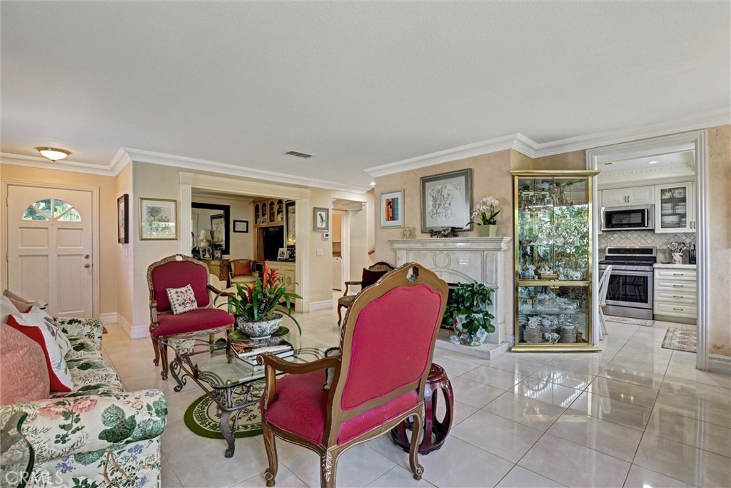 27451 Embassy Way Property Photo 7