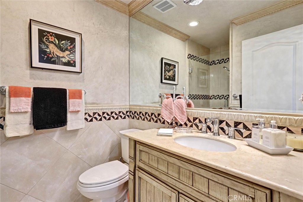 27451 Embassy Way Property Photo 16
