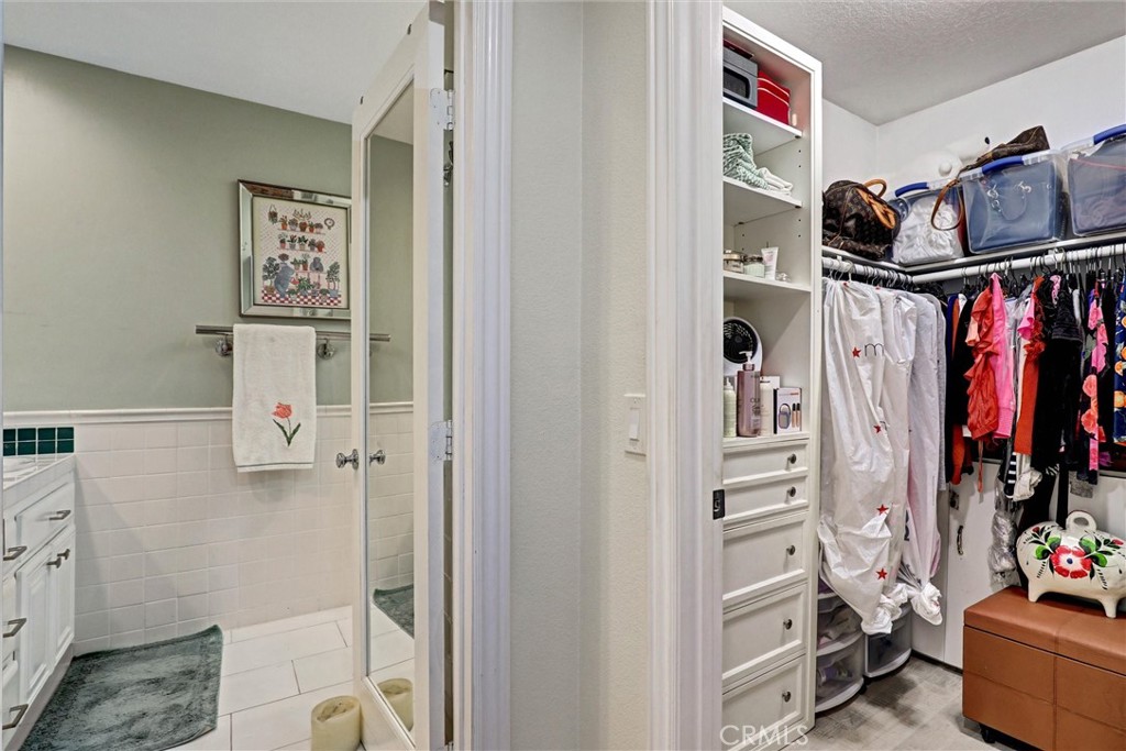27451 Embassy Way Property Photo 31