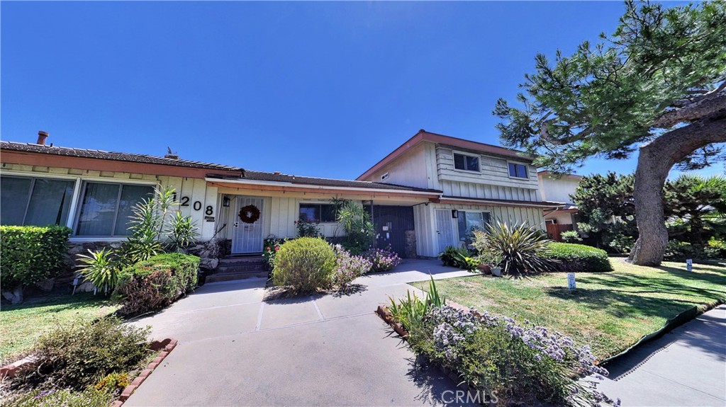 1208 S Marengo Ave APT Q Property Photo 1