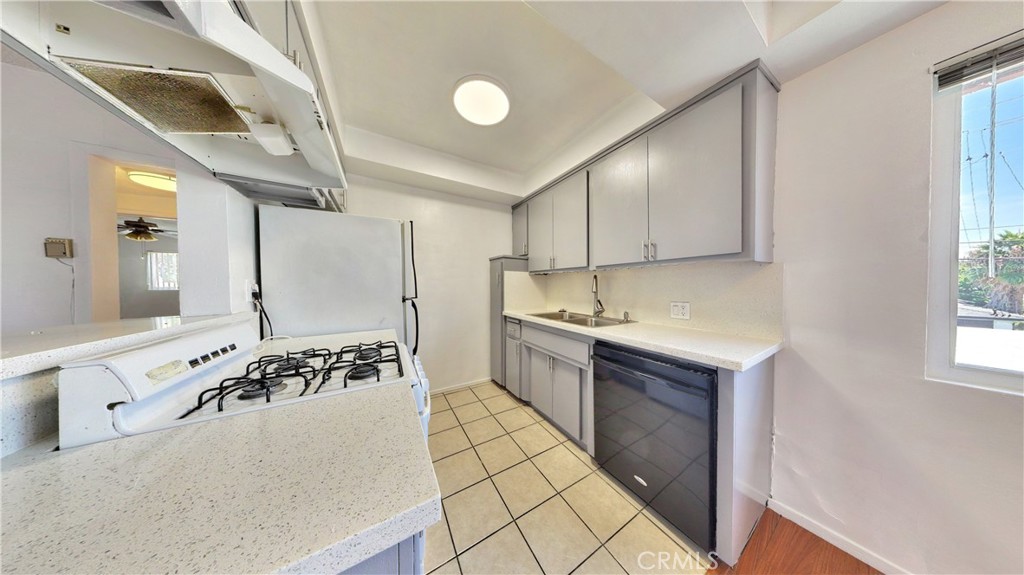 1208 S Marengo Ave Apt Q Property Photo 14