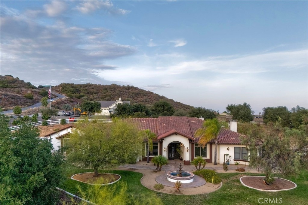 21977 Paseo Chico Property Photo 3
