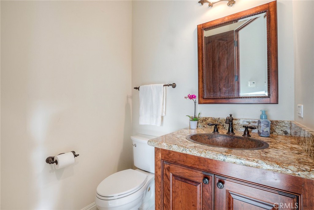 21977 Paseo Chico Property Photo 25