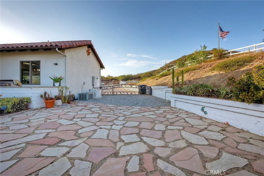 21977 Paseo Chico Property Photo 40
