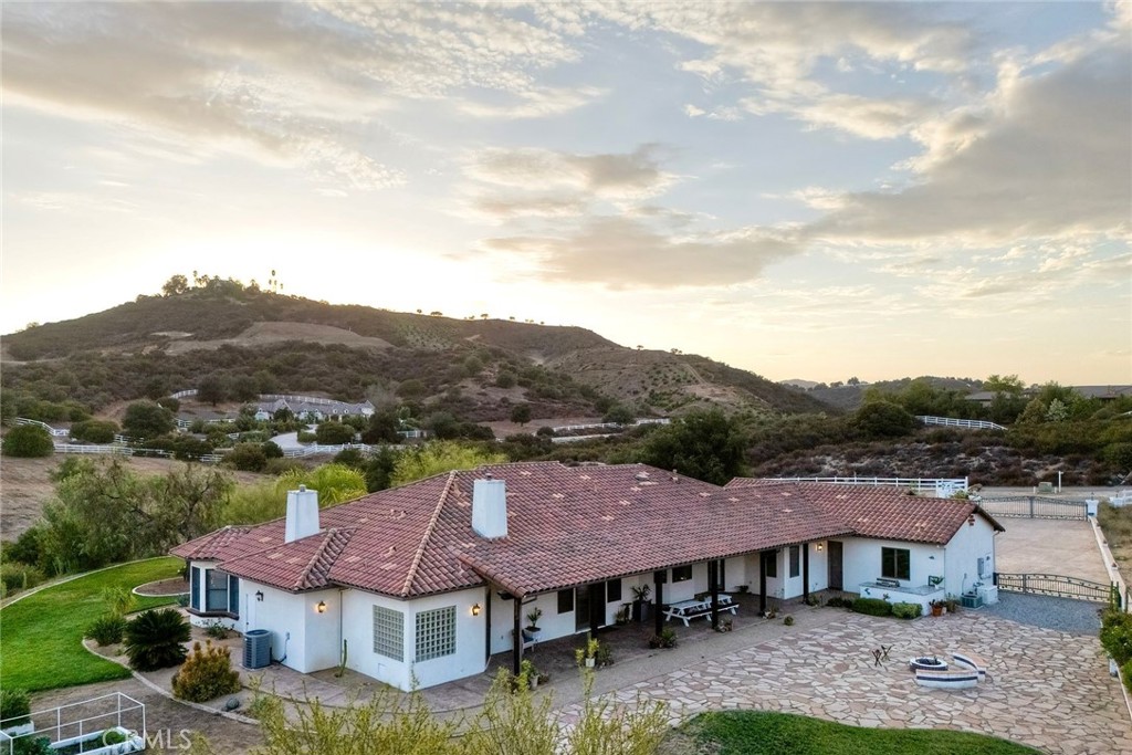21977 Paseo Chico Property Photo 43