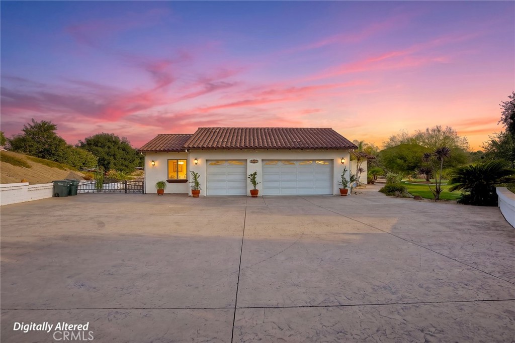 21977 Paseo Chico Property Photo 46