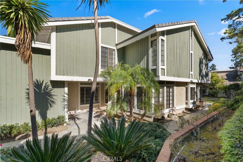 5810 E Mountain Loop Property Photo 3