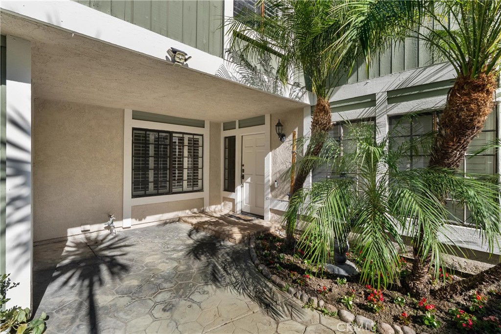 5810 E Mountain Loop Property Photo 4