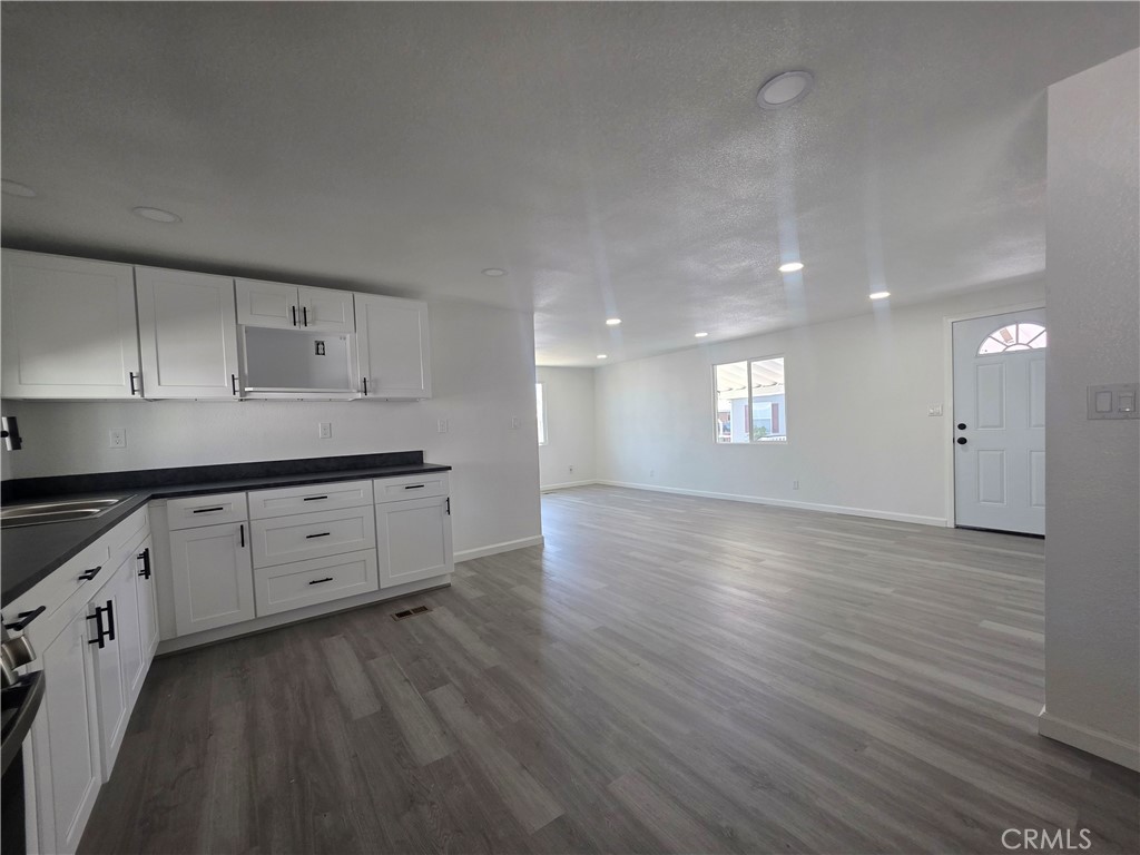 350 San Jacinto Avenue 198 Property Photo 16