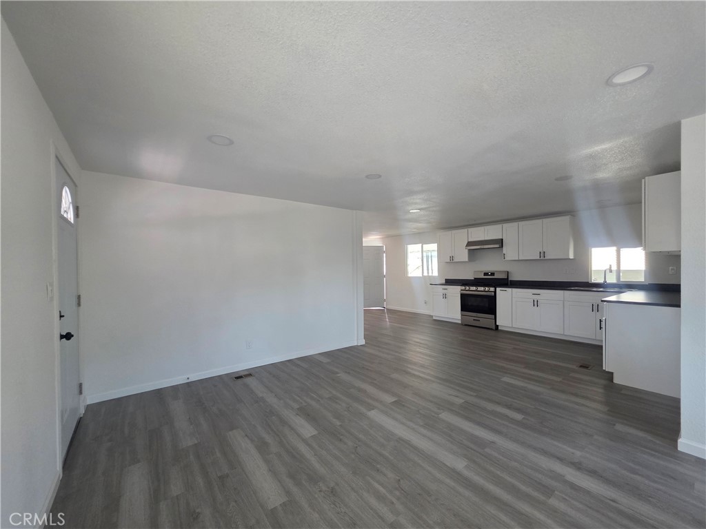 350 San Jacinto Avenue 198 Property Photo 19