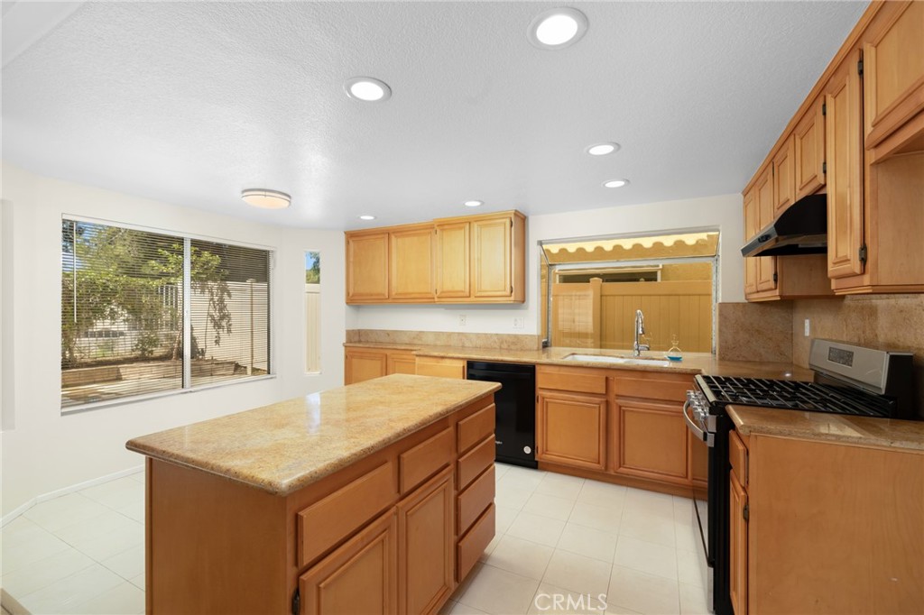 2163 Sun Ridge Drive Property Photo 18