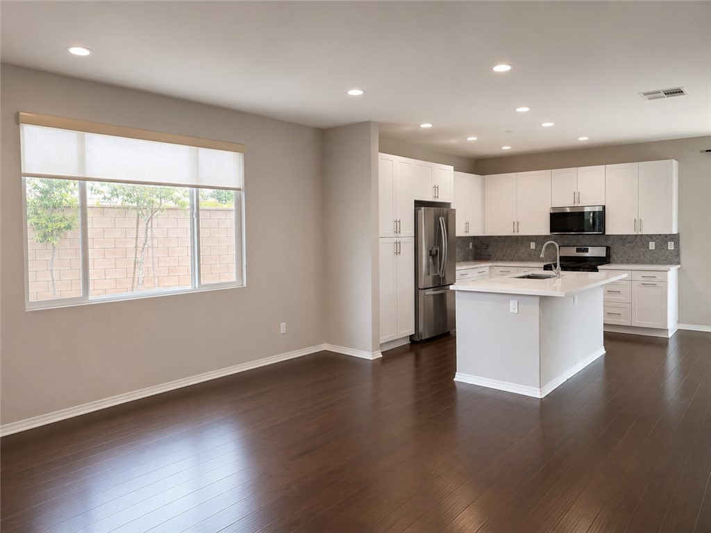 2308 Navigation Circle Property Photo 5