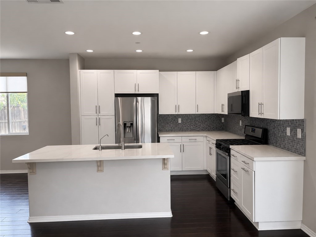 2308 Navigation Circle Property Photo 6