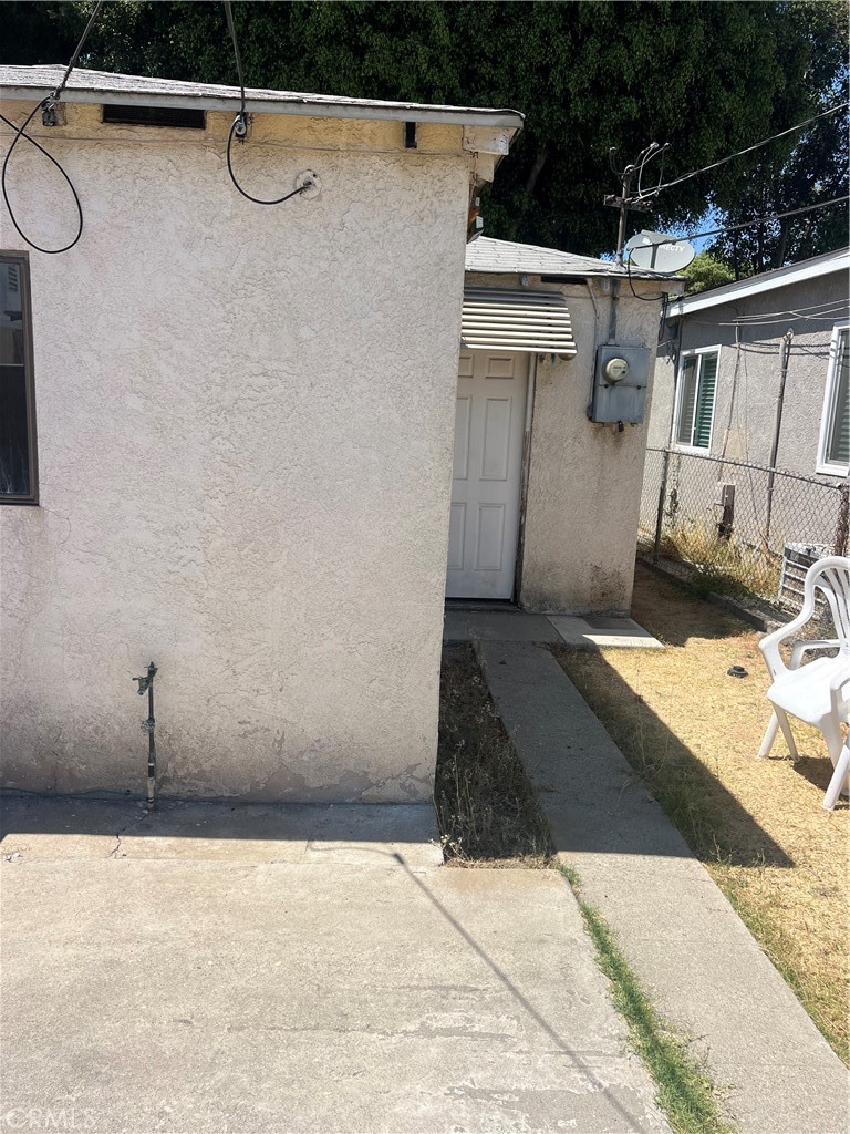 2114 Cowlin Property Photo 5